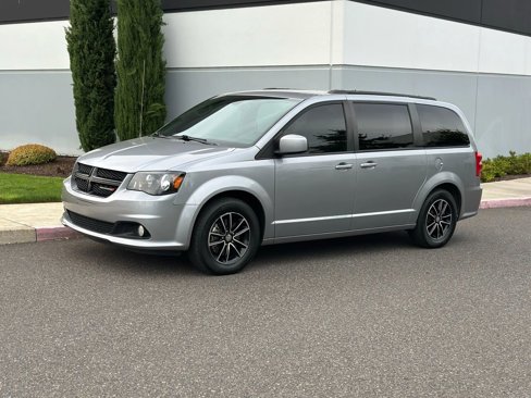 Used 2019 Dodge Grand Caravan SXT w/ Driver Convenience Group image 1