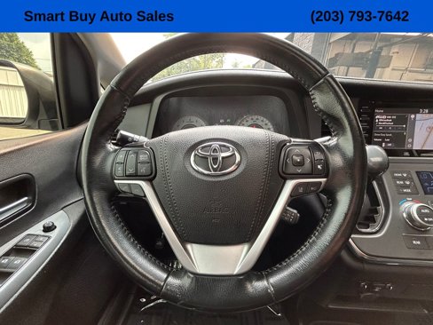 Used 2019 Toyota Sienna SE image 26