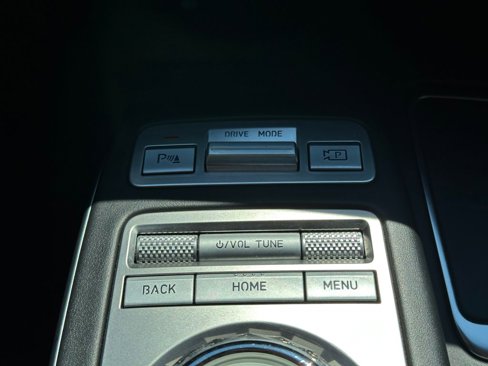 Used 2024 Genesis GV70 2.5T w/ Select Package image 14