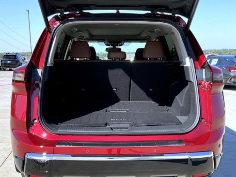 New 2026 Nissan Rogue Platinum image 10