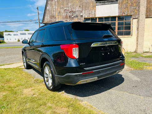 Used 2021 Ford Explorer XLT w/ Equipment Group 202A image 5