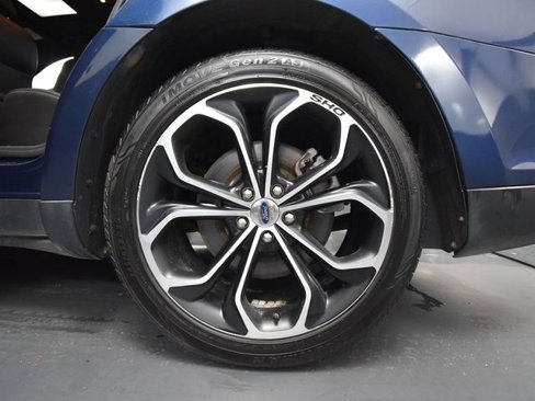 Used 2016 Ford Taurus SHO w/ Equipment Group 401A image 14