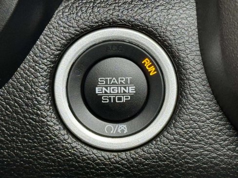 Used 2024 RAM 1500 Laramie image 12
