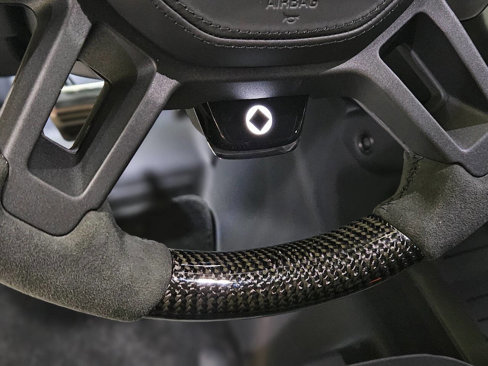 Used 2025 Land Rover Defender 110 image 13
