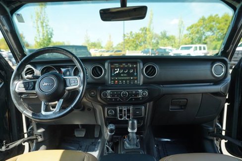 Used 2020 Jeep Wrangler Unlimited Sahara image 22