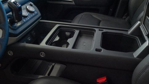 New 2024 Land Rover Defender 110 S image 22