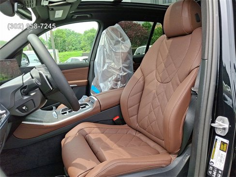 Used 2026 BMW X5 xDrive40i w/ Premium Package image 11