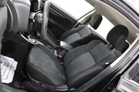 Used 2020 Mitsubishi Outlander ES image 12