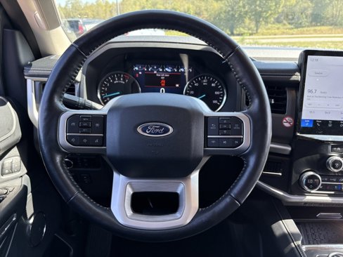 Used 2024 Ford Expedition Max XLT image 30