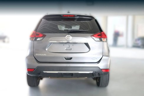 Used 2018 Nissan Rogue SV w/ Premium Package image 4