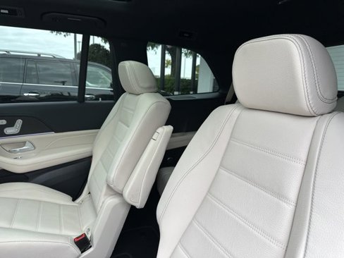 New 2026 Mercedes-Benz GLS 450 4MATIC image 23
