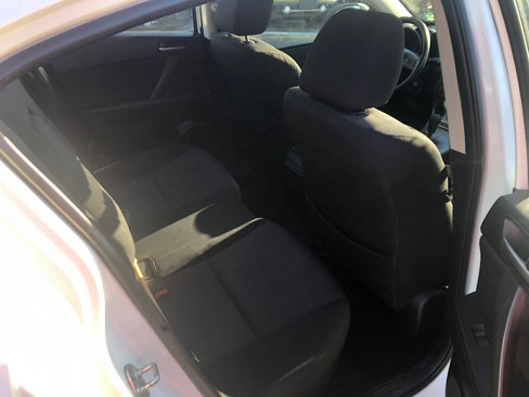 Used 2010 MAZDA MAZDA3 i Touring image 5