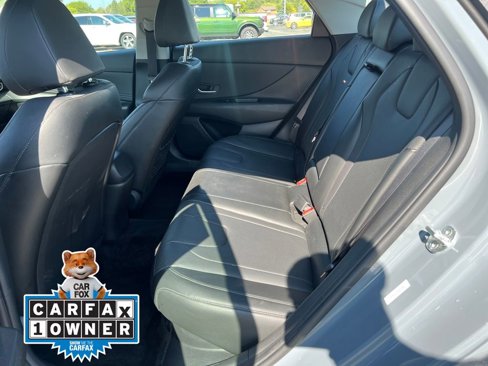 Used 2022 Hyundai Elantra Limited image 33
