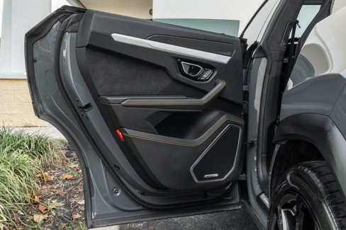 Used 2022 Lamborghini Urus image 31
