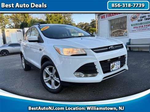 Used 2016 Ford Escape SE w/ Equipment Group 201A image 1