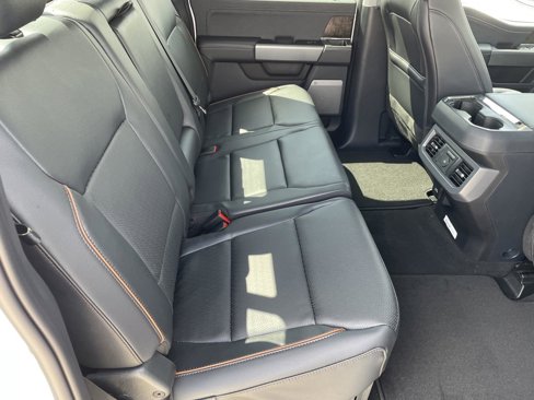 New 2025 Ford F350 Lariat w/ Lariat Ultimate Package image 34