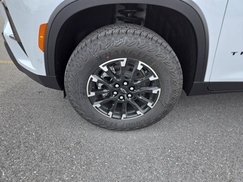 New 2026 Chevrolet Traverse Z71 w/ Enhanced Driving Package image 11