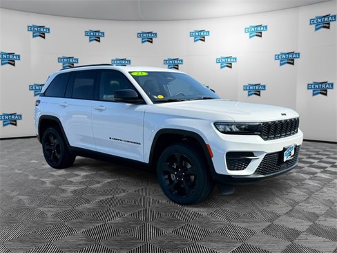 Certified 2023 Jeep Grand Cherokee Altitude image 8
