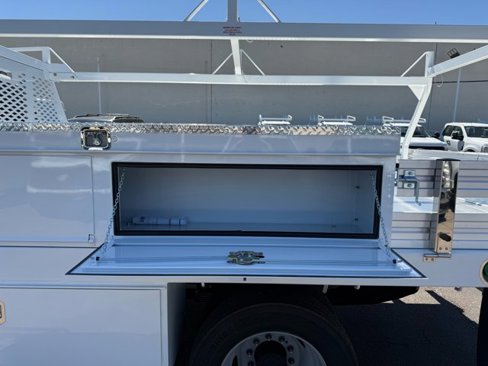 New 2026 Ford F550 4x4 Crew Cab Super Duty image 13