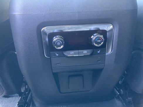 New 2026 Chevrolet Suburban Z71 w/ Comfort Package image 30