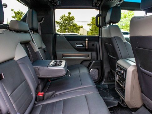 Used 2025 GMC Hummer EV 2X image 36
