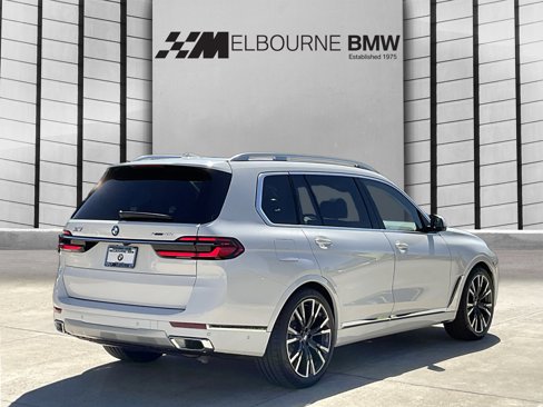 New 2026 BMW X7 xDrive40i w/ Premium Package image 4