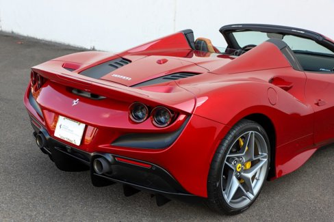 Certified 2021 Ferrari F8 Tributo image 10