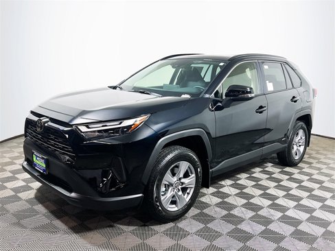 New 2025 Toyota RAV4 XLE image 4