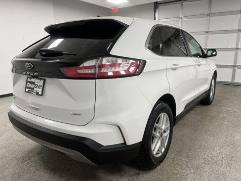 Used 2024 Ford Edge SEL image 11