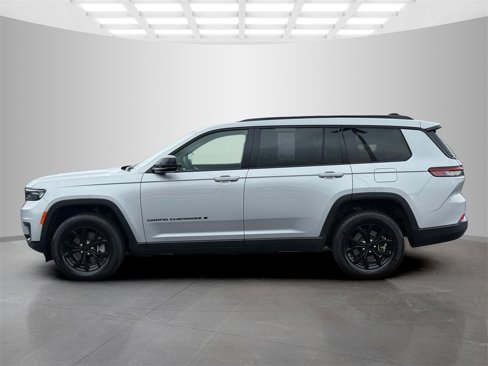 Used 2024 Jeep Grand Cherokee L Laredo image 4