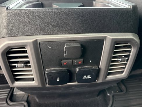 Used 2018 Ford F150 Platinum w/ Equipment Group 701A Luxury image 31