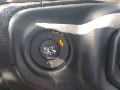 Used 2022 Jeep Wrangler Unlimited Sahara w/ Cold Weather Group image 29