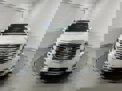 Used 2020 Cadillac Escalade ESV Platinum image 18