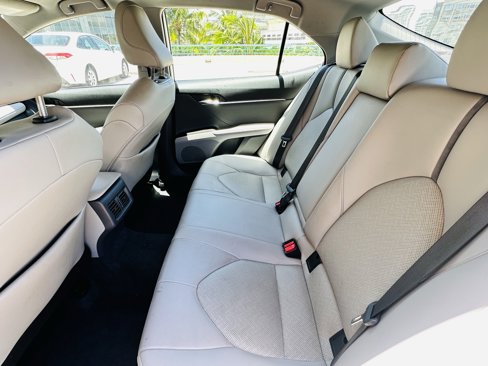 Used 2023 Toyota Camry XLE image 14