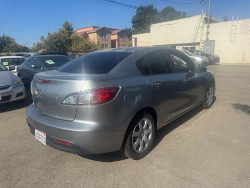 Used 2011 MAZDA MAZDA3 i Sport image 4