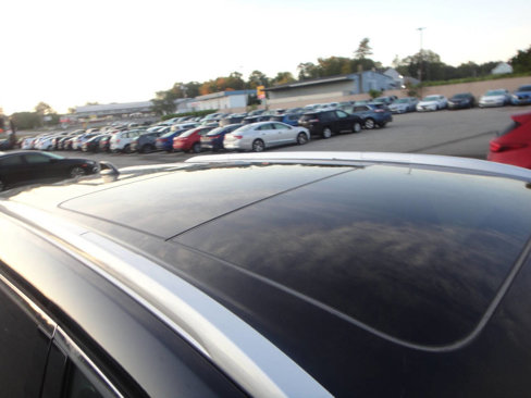 Used 2021 Nissan Rogue SV w/ Premium Package image 15