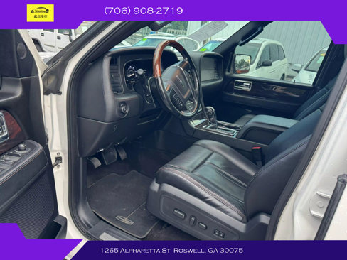Used 2016 Lincoln Navigator Reserve image 12