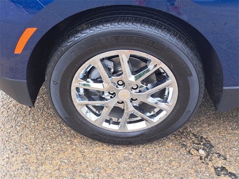 Used 2022 Chevrolet Equinox LS w/ LS Convenience Package image 9