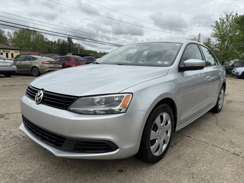 Used 2014 Volkswagen Jetta SE image 1