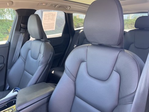 Certified 2025 Volvo XC60 B5 Plus image 14