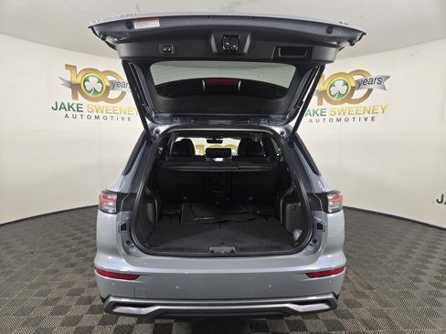 New 2025 Mitsubishi Outlander SE image 33