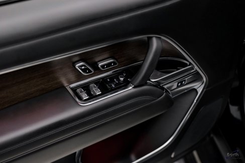 Used 2024 Land Rover Range Rover SE image 66