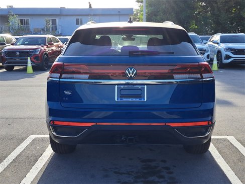 New 2025 Volkswagen Atlas Cross Sport SE image 4