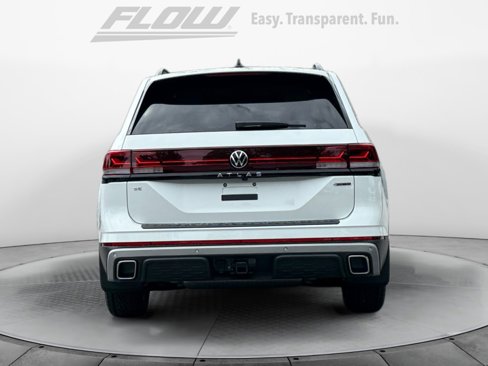 New 2025 Volkswagen Atlas Peak Edition SE image 6
