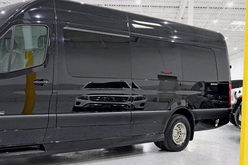 Used 2024 Mercedes-Benz Sprinter 3500 image 3