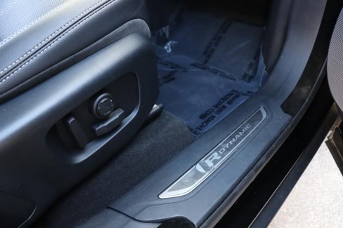 Used 2020 Land Rover Range Rover Velar R-Dynamic S image 29