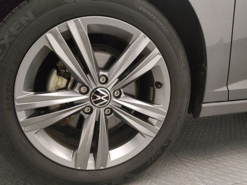 Used 2024 Volkswagen Jetta SE image 31