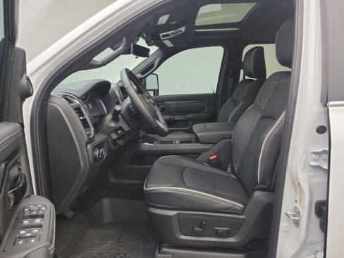 Used 2025 RAM 3500 Limited image 4