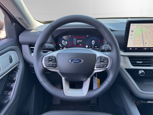 New 2025 Ford Explorer Active w/ Active Comfort Package image 12