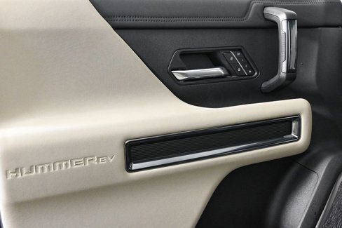 New 2026 GMC Hummer EV 4x4 Crew Cab image 6